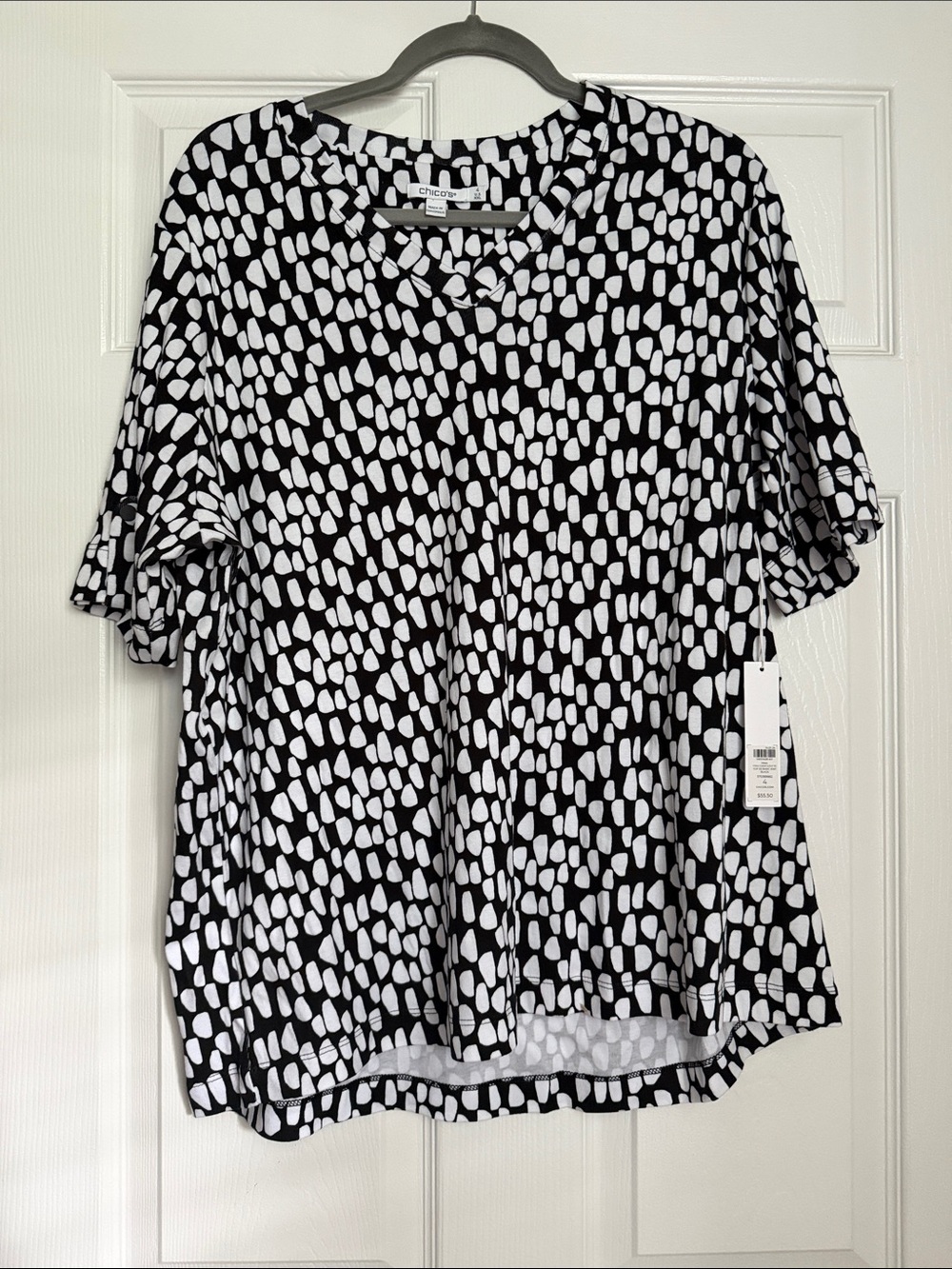 Chico's Black & White Abstract Dot Short-Sleeve Tee